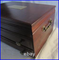 73 Pieces Oneida Michelangelo Stainless Steel Flatware With 13 Serving Pieces