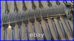 74 x Oneida Craft Deluxe Stainless Chateau Flatware Spoons Forks Knives Serving