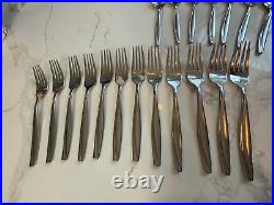 77 Piece Camlynn Oneida Stainless Steel Flatware Forks Spoons Knifes Serving