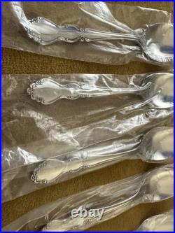 (8) Oneida DOVER TEASPOONS Heirloom Cube Stainless Flatware Glossy