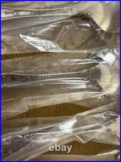 (8) Oneida DOVER TEASPOONS Heirloom Cube Stainless Flatware Glossy