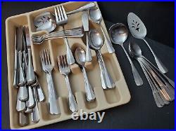80 pc Oneida Distinction Deluxe COLONIAL ARTISTRY Stainless Serv for 8 + EXTRAS