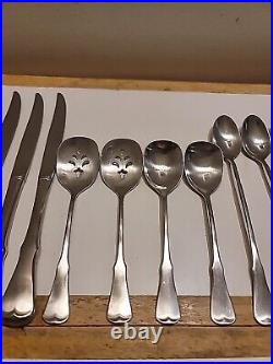 81 Pieces Oneida Community Stainless Flatware Patrick Henry Knife Spoon Lot