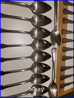 81 Pieces Oneida Community Stainless Flatware Patrick Henry Knife Spoon Lot