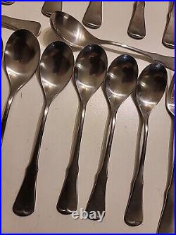 81 Pieces Oneida Community Stainless Flatware Patrick Henry Knife Spoon Lot