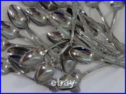 83 Pieces Oneida Distinction Mansion Hall Stainless Flatware