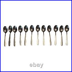 84 Oneida Peninsula Castle Jordan Stainless Steel Flatware set