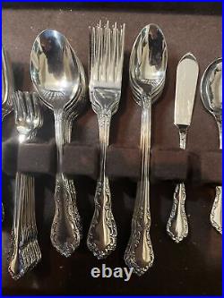 88 Pc Oneida Mansion Hall Distinction Stainless, 12 ppl Settings & Case