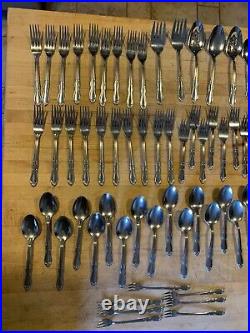 92 Pcs Oneida HOMESTEAD Simeon L & George H Rogers Co Stainless FlatwareServing