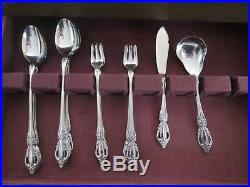 94 Pcs Oneida Distinction Deluxe HH Stainless Flatware Raphael in Wood Chest