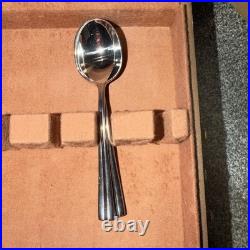 Beautiful 56 Piece Community By Oneida Golden Kenwood Flatware Set Lot