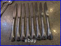Beautiful Clean ONEIDA Deluxe Stainless Flatware Complete Set Service For 8
