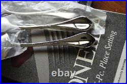 CAPELLO 5 Piece Place Setting (s) Oneida Community 18/8 &10 Stainless USA Unused