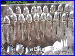 Chateau Oneida Oneidacraft Deluxe Stainless 74 Piece Set Knives Forks Spoons &