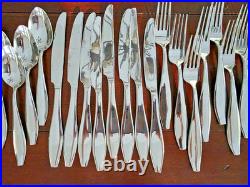 Comet by Oneida Stainless 18/0 Glossy -Set of 29 Knives, Forks, Spoons +
