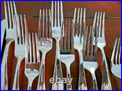 Comet by Oneida Stainless 18/0 Glossy -Set of 29 Knives, Forks, Spoons +