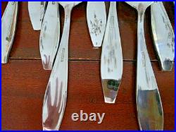 Comet by Oneida Stainless 18/0 Glossy -Set of 29 Knives, Forks, Spoons +