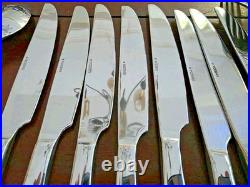 Comet by Oneida Stainless 18/0 Glossy -Set of 29 Knives, Forks, Spoons +