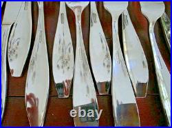 Comet by Oneida Stainless 18/0 Glossy -Set of 29 Knives, Forks, Spoons +