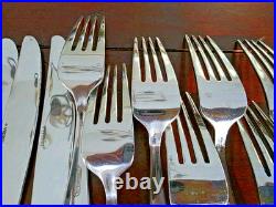 Comet by Oneida Stainless 18/0 Glossy -Set of 29 Knives, Forks, Spoons +
