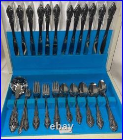Distinction Deluxe HH Stainless Flatware by Oneida 97 Piece WithServing&Case