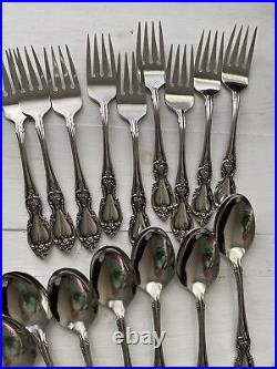 Distinction Deluxe Stainless by Oneida HH Kennett Square 52 Piece Flatware Set