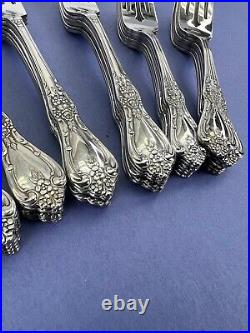 Distinction Deluxe Stainless by Oneida HH Kennett Square 63 Piece Flatware Set