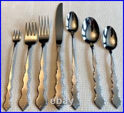 Distinction Deluxe Stainless by Oneida HH Valerie Lot of 98 Service for 10 PLUS