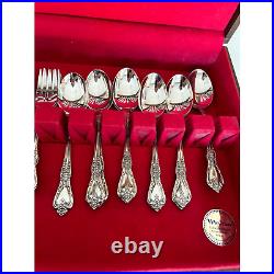 Distinction Deluxe Stainless by Oneida Hh Kennett Square Flatware Set- 43