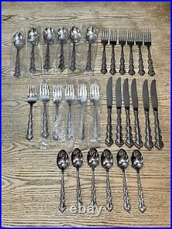 Excellent 30 Pc. Oneida Deluxe MOZART Stainless Flatware Forks Knives Spoons