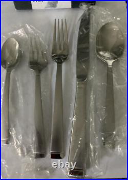 FROST 5 Piece Place Setting (s) Oneida 18/8 Community Stainless Flatware Unused