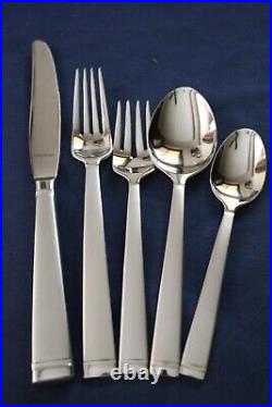 FROST 5 Piece Place Setting (s) Oneida Community 18/8 Stainless Unused Flatware