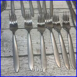 Lot of 33 Pieces Oneida USA Stainless Flatware Mid Century 6 Person Setting