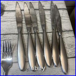 Lot of 33 Pieces Oneida USA Stainless Flatware Mid Century 6 Person Setting