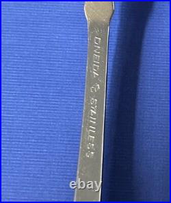 Lot of 35 American Colonial Cube by Oneida Satin Stainless Fork Knives Spoons