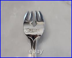 MINT! 46 Pc Oneida Achievement VENETIAN GOLD 18/8 Stainless Flatware SetKOREA