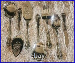 Monte Carlo 37 piece Set Service For 6 Oneida Delux Stainless 18/10