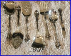 Monte Carlo 37 piece Set Service For 6 Oneida Delux Stainless 18/10