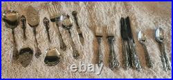 Monte Carlo 37 piece Set Service For 6 Oneida Delux Stainless 18/10