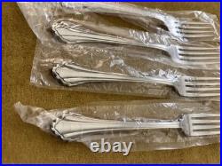 NEW IN PACKAGE! Oneida Community Stainless CLARETTE (4) Dinner Forks 2available