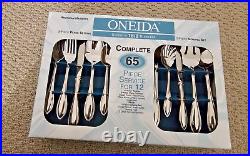 New Oneida 65 Piece Superior 18/8 Stainless 5 Piece Place Setting (service 12)