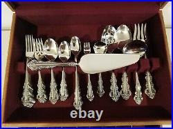 ONEIDA ARTISTRY STAINLESS FLATWARE Set. Service for 8. 62 PIECES. With WOOD CASE