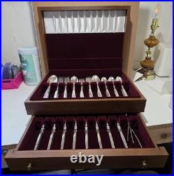 ONEIDA Community 54pc Stainless Steel Flatware Set Floral Handle, With Case