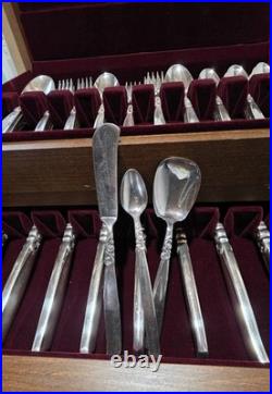 ONEIDA Community 54pc Stainless Steel Flatware Set Floral Handle, With Case