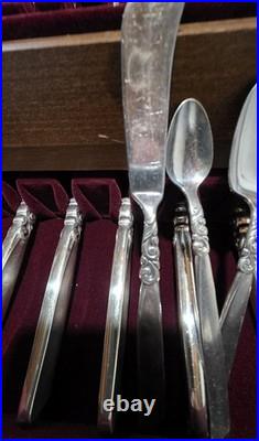ONEIDA Community 54pc Stainless Steel Flatware Set Floral Handle, With Case