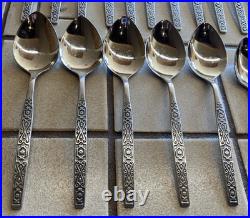 ONEIDA DELUXE SPANISH MOOD NICE 35-PIECE MCM SET with 2 SERVING MINIMALLY USED