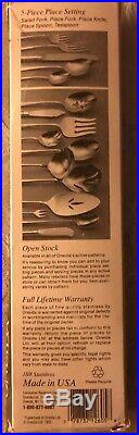 ONEIDA Deluxe Calla Lily 5-Piece Flatware -Stainless Steel (4 place settings)