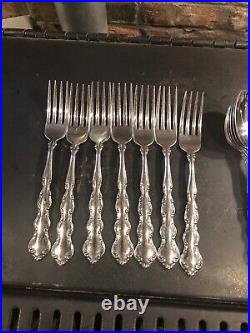 ONEIDA Deluxe Stainless Mozart Flatware 39 Pieces See Photos -Read