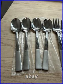 ONEIDA Echo Vietnam 20 Pieces