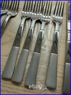 ONEIDA Echo Vietnam 20 Pieces